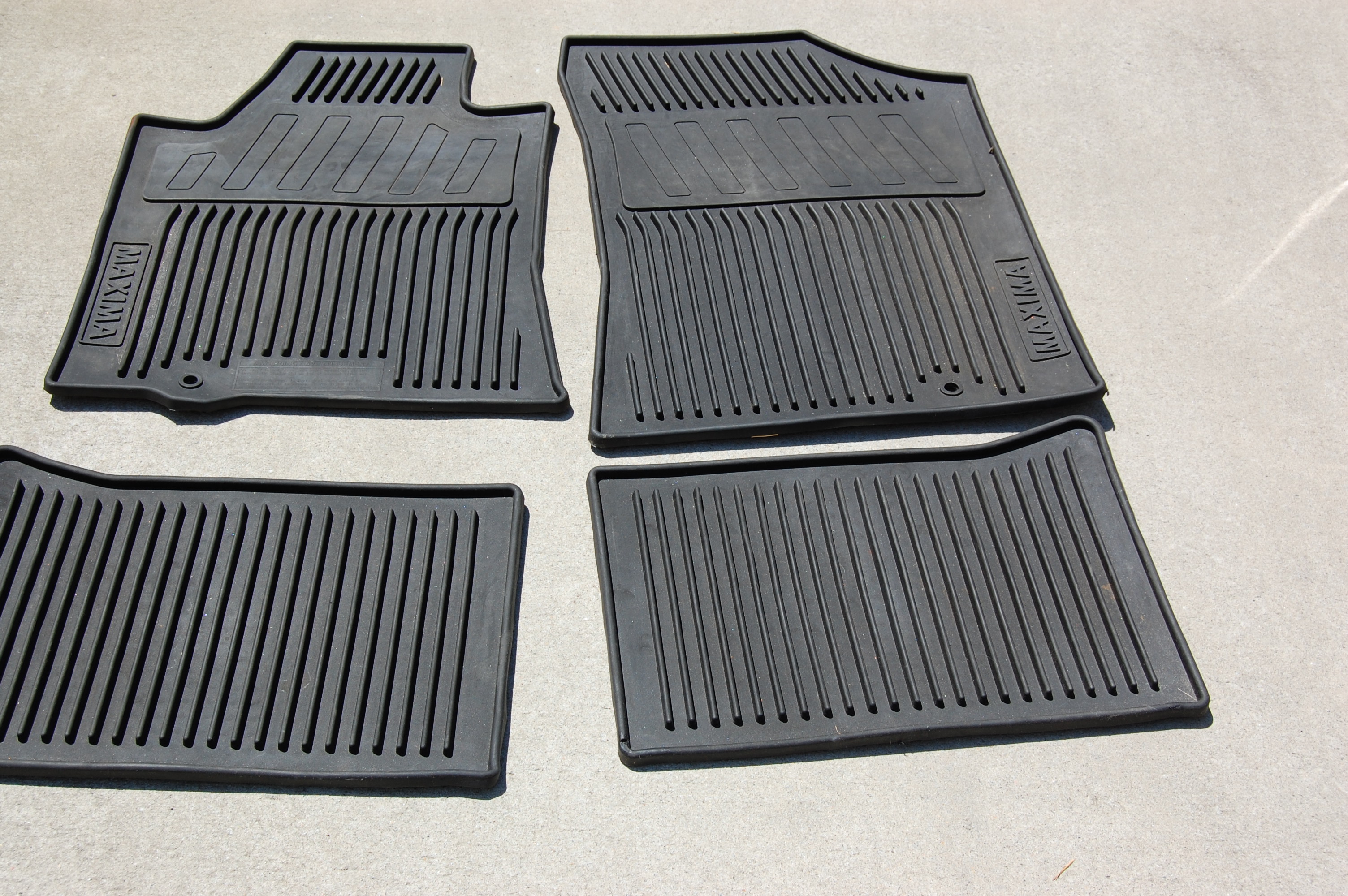 Nissan maxima rubber mat #7