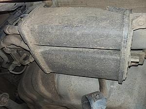 Cleaning under the car &amp; found this hose hanging what is it could it be Dangerous-32540481_10211827983040367_623315546967900160_n.jpg