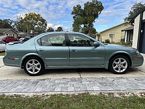 For Sale: 2002 Nissan Maxima SE 6MT-img_0684.jpg