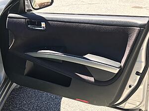 2006 Maxima SE 6-Speed for sale-9-passenger-door-panel.jpg