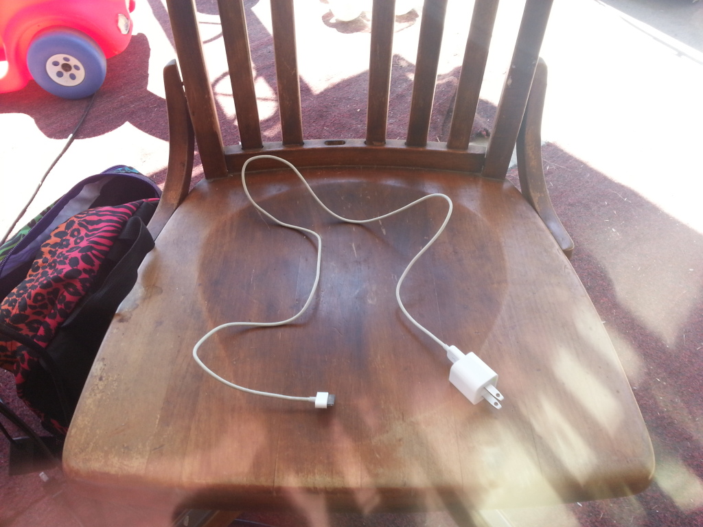 Name:  charger_w_wall_socket1.jpg
Views: 19
Size:  268.3 KB