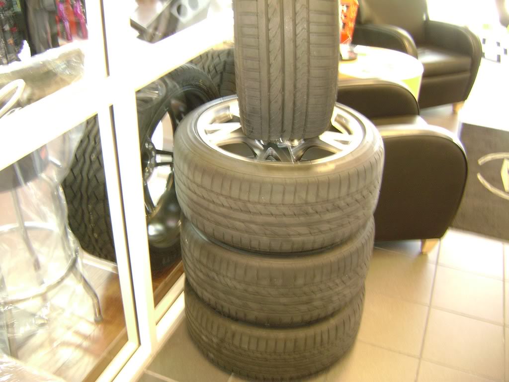 Name:  wheels002.jpg
Views: 182
Size:  87.8 KB